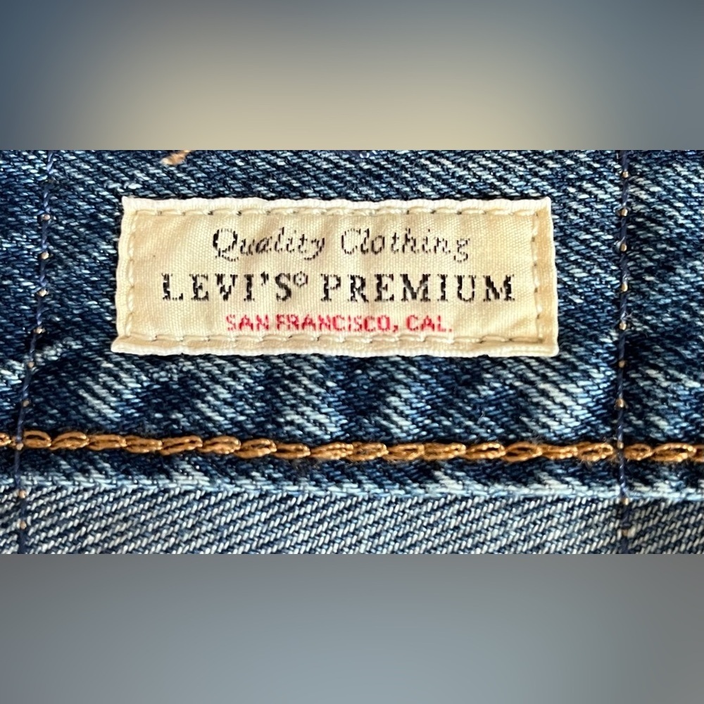 Levi's Premium Baggy Dad Wide Leg Jeans Women's Sz 34 Medium Wash distressed - Picture 5 of 6